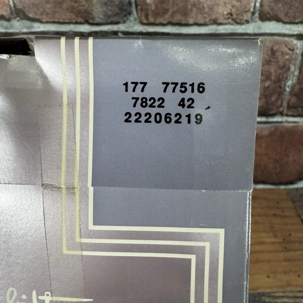 3 Pair Vintage Gloria Vanderbilt Pantyhose Sz B Navy/ Off White Lot USA  NEW NIP